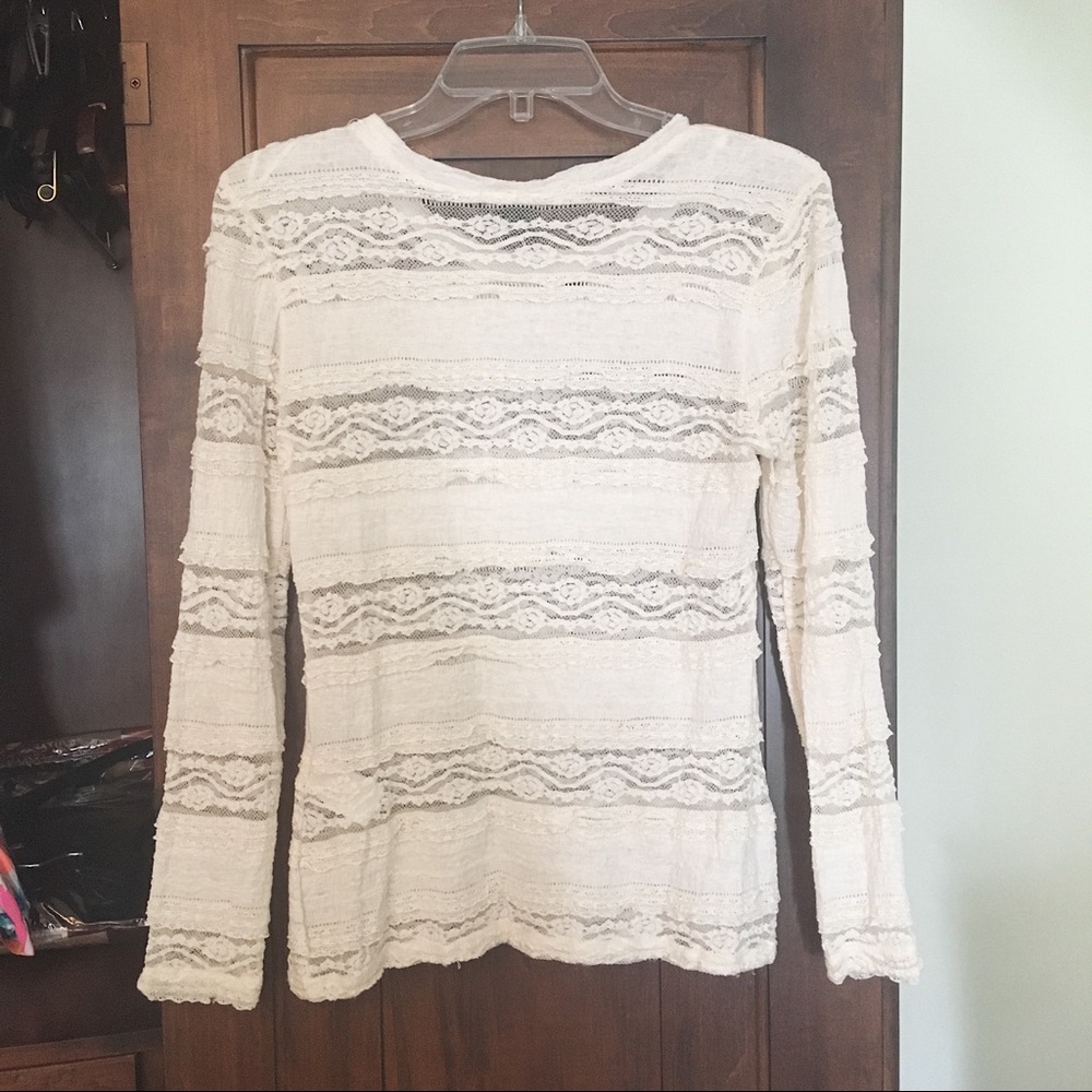 Long sleeve lace top - Picture 3 of 4